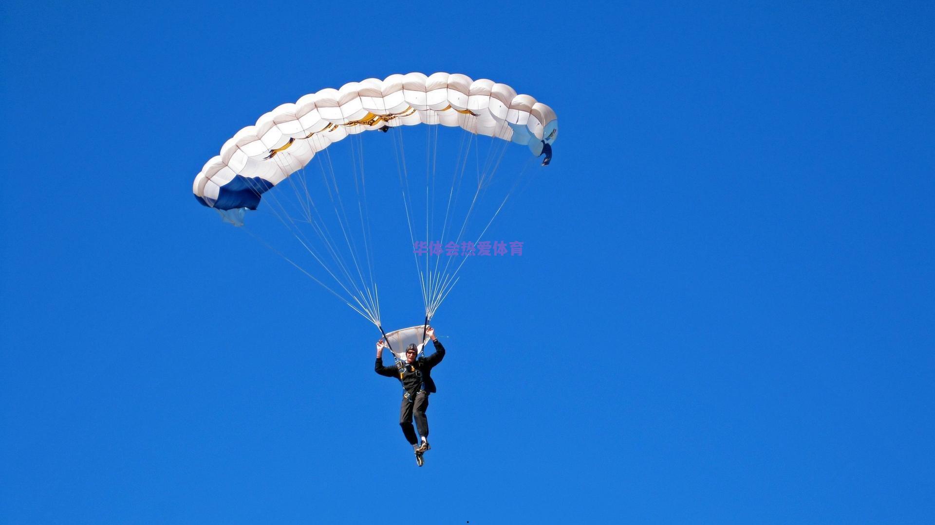 苏格兰足球明星惊喜亮相海州区联赛,足协秘书长亲邀观赛引热潮